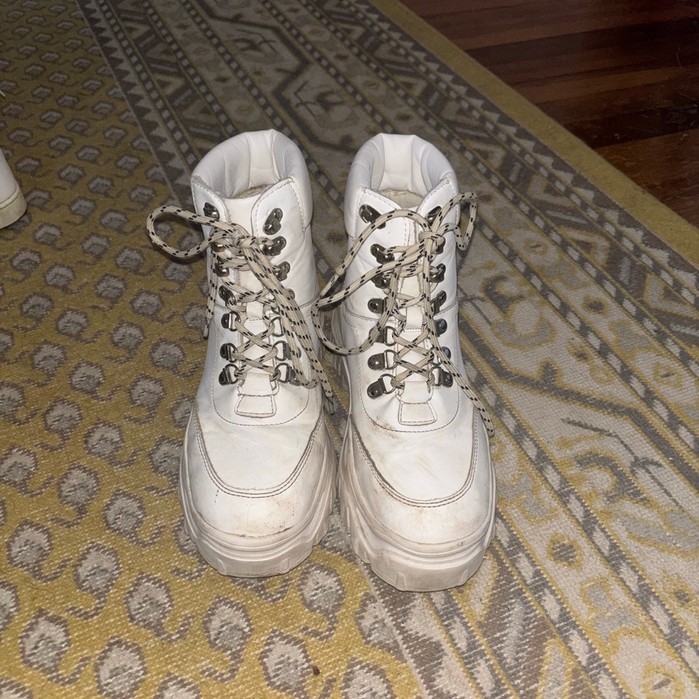Stylish White Platform Boots